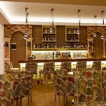 Irenes Resort Káto Loutrákion Dış mekan fotoğraf