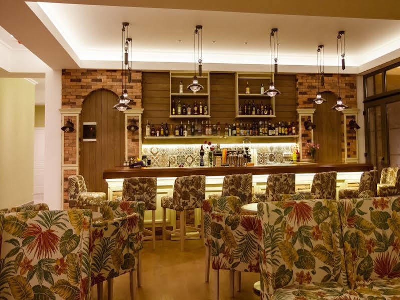 Irenes Resort Káto Loutrákion Dış mekan fotoğraf