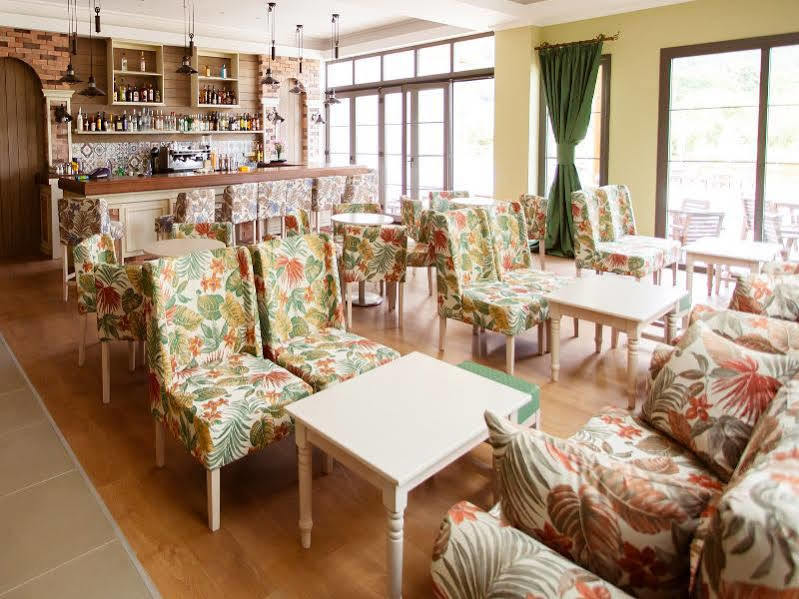 Irenes Resort Káto Loutrákion Dış mekan fotoğraf