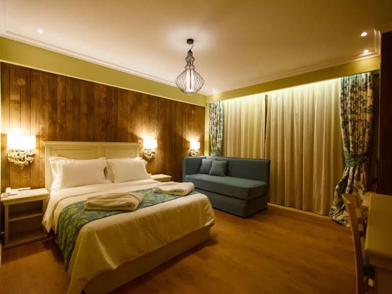 Irenes Resort Káto Loutrákion Dış mekan fotoğraf