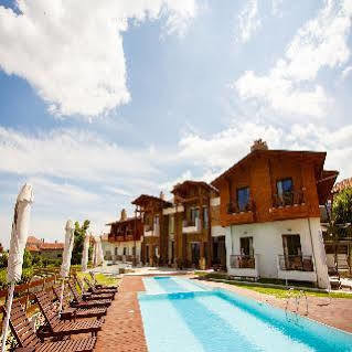 Irenes Resort Káto Loutrákion Dış mekan fotoğraf